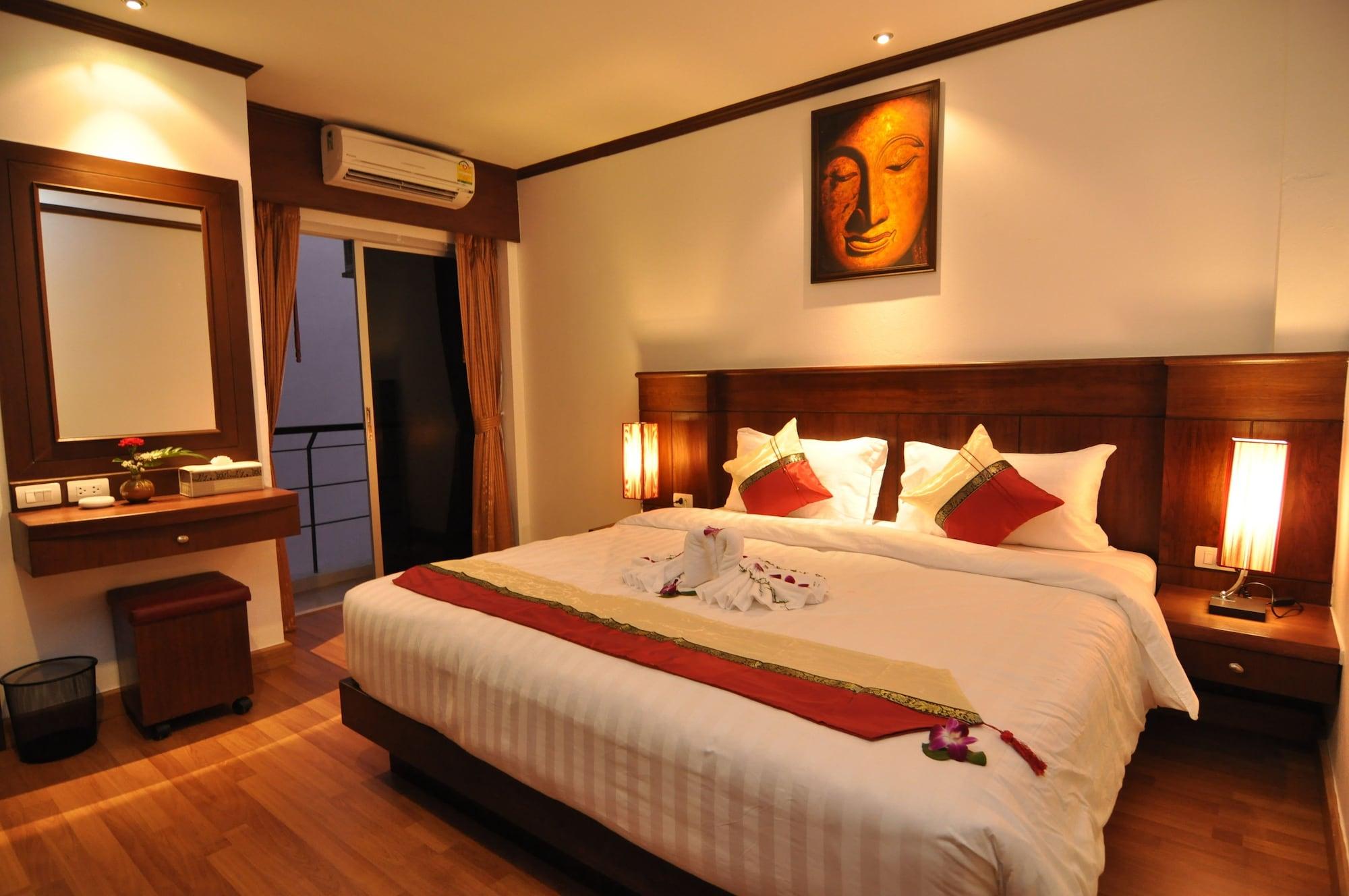 Hemingway'S Hotel Patong Экстерьер фото