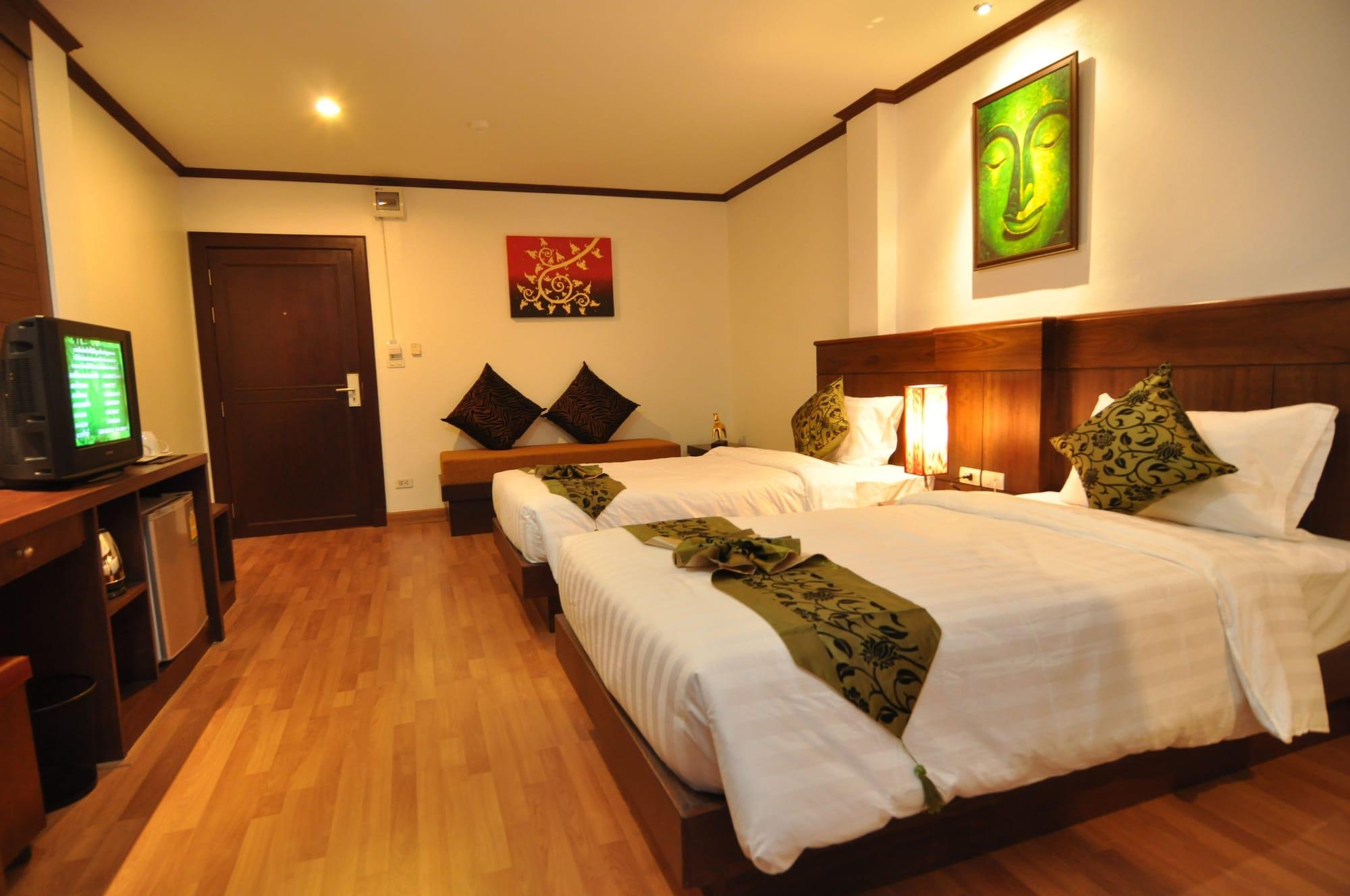Hemingway'S Hotel Patong Экстерьер фото
