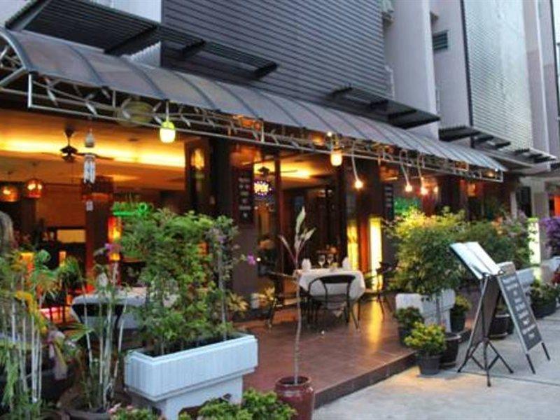 Hemingway'S Hotel Patong Экстерьер фото