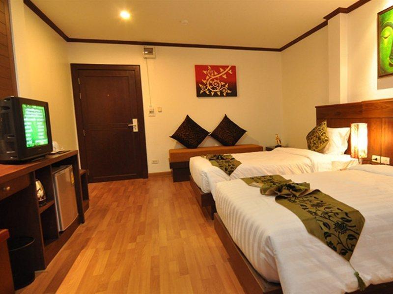 Hemingway'S Hotel Patong Экстерьер фото