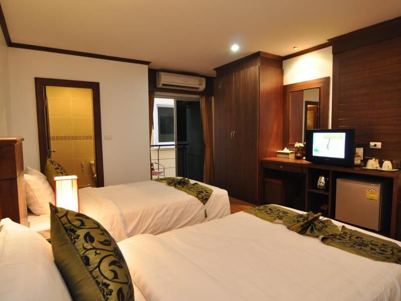 Hemingway'S Hotel Patong Экстерьер фото
