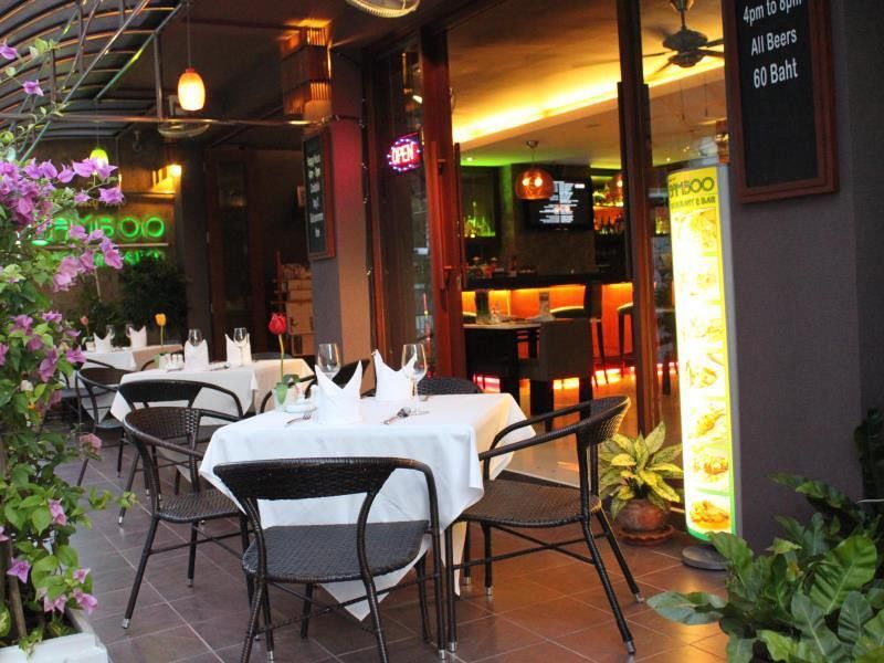 Hemingway'S Hotel Patong Экстерьер фото