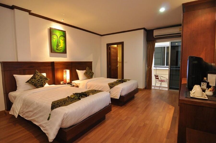 Hemingway'S Hotel Patong Экстерьер фото